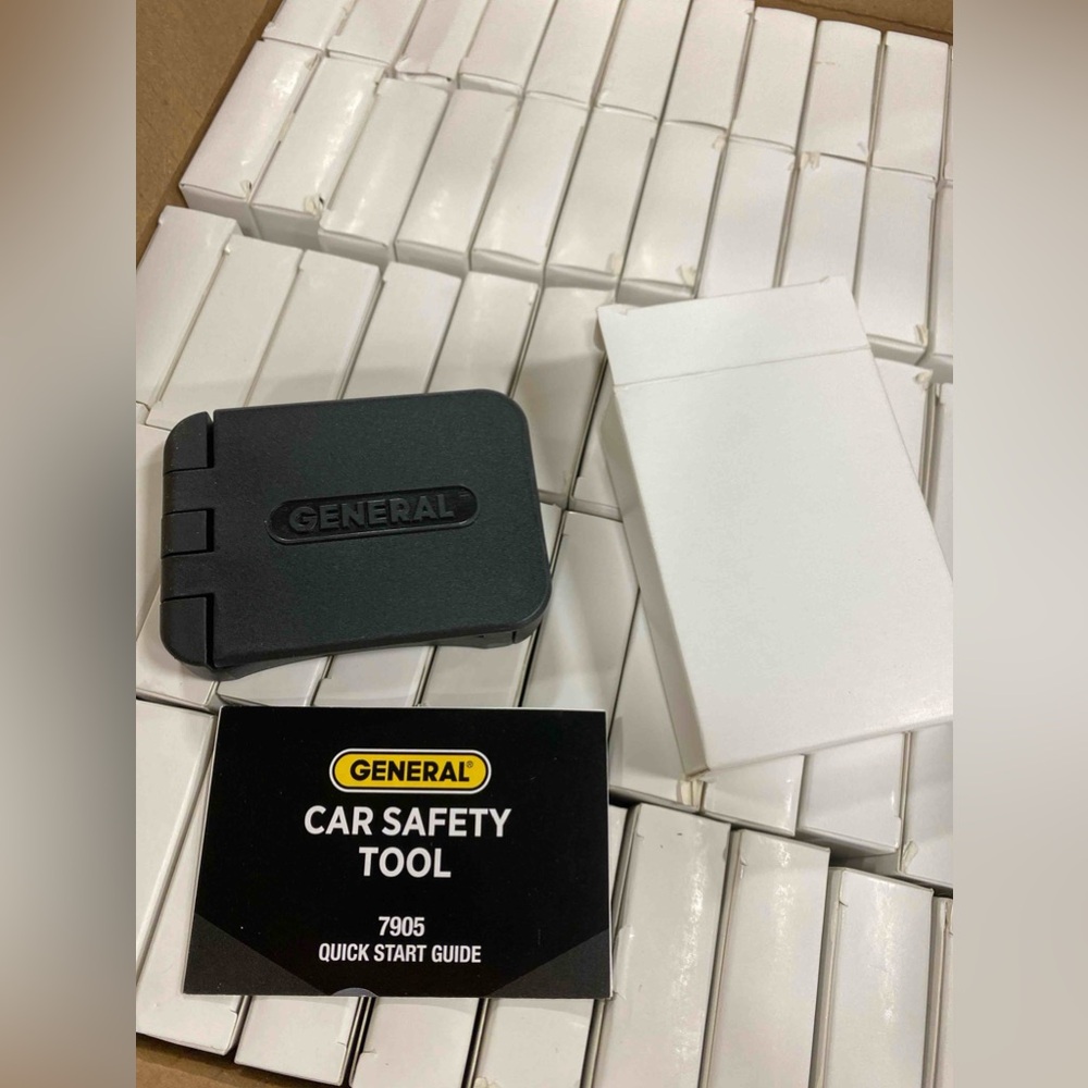 GENERAL CAR SAFET TOOL #7905- cut seatbelts off in an emergency situation